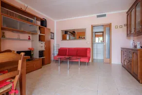 House with garden, terrace & BBQ - Image 2