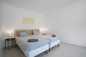 Room 'Mars' with Mountain View, Shared Pool and Wi-Fi Access - Image 2