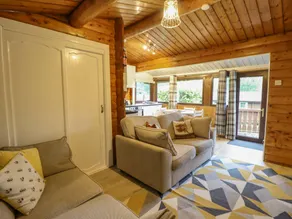 Cottage with garden - Image 3