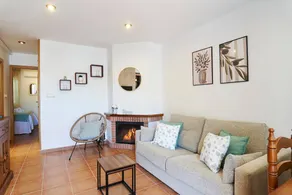 Flat with pool & terrace | Garden view - Image 5