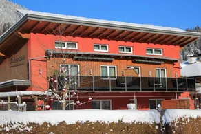 Holiday home with terrace, garden & barbecue - Image 2