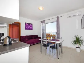 Apartment with garden & barbeque | Close to the beach - Image 3