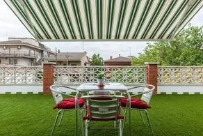 Nice flat with fast internet, garden & terrace | Mountain view | Suitable for remote work - Image 3