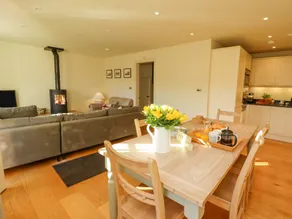 Cottage with garden - Image 4