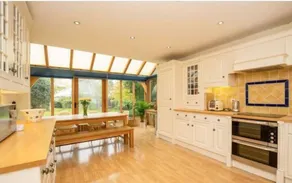 House with garden - Image 4