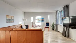 House with garden & terrace - Image 2
