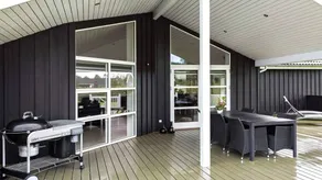Spacious holiday home with sauna, garden & jacuzzi - Image 3