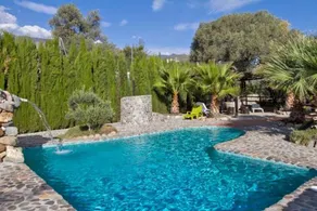 Fully equipped big villa with terrace, barbecue & garden | Garden view - Image 2