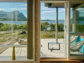 Modern cabin with sea view on Andøya, Vesterålen - Image 3