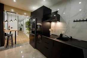 Apartment with terrace - Image 2