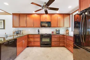Appartement en copropriété convivial et familial avec piscine et jacuzzi | Vue sur l'eau - Image 4