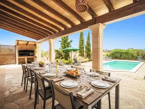 Familienorientiertes Ferienhaus mit Grill, privatem Pool und Terrasse | Bergblick | Perfekt für die Arbeit von Zuhause - Image 2
