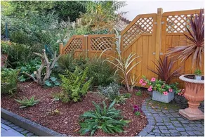 Holiday home with terrace - Image 4