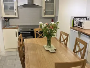 Cottage with garden & BBQ - Image 2