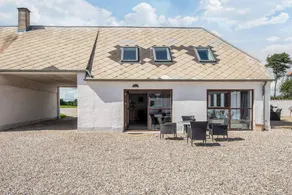 Holiday home with garden - Image 3