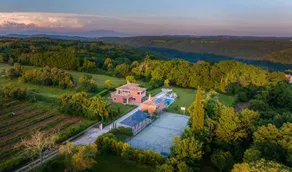 Fully equipped lovely villa with private pool, terrace & hot tub - Image 3