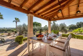 Family-friendly holiday home with garden, terrace & barbeque - Image 4