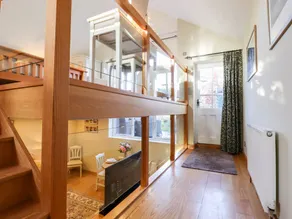 Cottage with garden - Image 3
