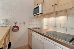 50m from ski slopes, 1st floor, view limited, balcony, 30m², Méribel-Mottaret - Image 4