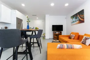 Merveilleux appartement adapté aux familles avec terrasse et internet haut débit | Vue jardin | Proche de la plage | Parfait pour le travail à distance - Image 3