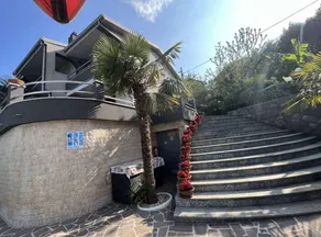 Spacieuse villa entièrement équipée avec piscine privée, jardin et barbecue | Vue montagne | Avec animaux bienvenus - Image 2