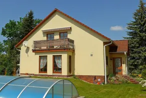 Holiday home with garden & barbecue - Image 4