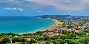 Résidence de vacances avec piscine - Image 2