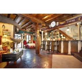 Dedicated room with terrace, fast internet & jacuzzi | Mountain view - Image 5