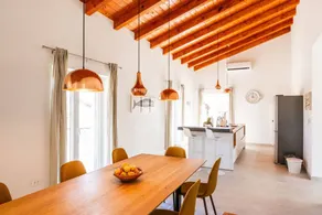 House with terrace, barbeque & private pool | City view - Image 2