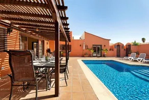 Fully equipped villa with private pool, terrace & BBQ | Mountain view - Image 2