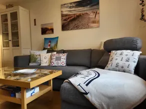 Children-friendly house with garden - Image 3