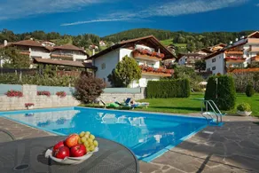 Ferienwohnung mit Pool und Garten | Gartenblick | Perfekt für die Arbeit von Zuhause - Image 3