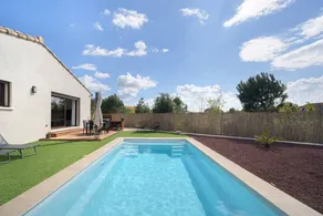 Villa with terrace, hot tub & heated pool | Garden view - Image 2