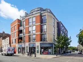 Voll ausgestattetes Apartment mit schnellem Internet | Stadtblick - Image 3