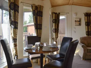 Cottage with BBQ | River view - Image 5