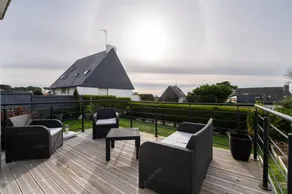 Child-friendly house with BBQ, terrace & garden | Garden view | Next to the beach - Image 2