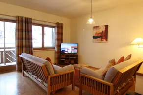 Flat with garden - Image 2