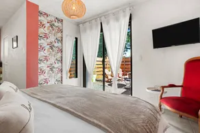 Holiday apartment with terrace & garden | Garden view - Image 4