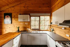 Secluded Holiday Home in Victoria to Experience Off-Grid Glamping near Melbourne - Image 3