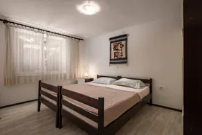 Fully equipped charming flat with garden & terrace - Image 4