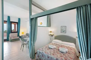 Wonderful flat with terrace & garden | Sea view | Pets allowed - Image 2