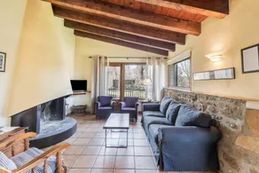 House with garden, BBQ & pool | Mountain view - Image 3
