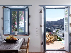 Villa avec piscine privée et internet haut débit | Vue sur l'eau - Image 4