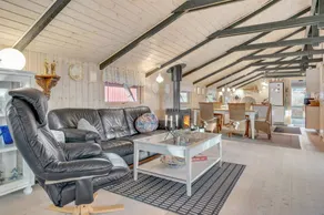 Fully equipped pleasant house with terrace & barbeque - Image 2