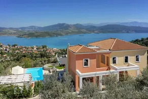 Fully equipped villa with garden, terrace & private pool - Image 4