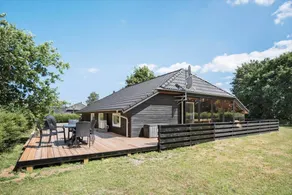 House with pool, terrace & jacuzzi - Image 2