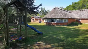 Holiday home with terrace, sauna & jacuzzi - Image 2