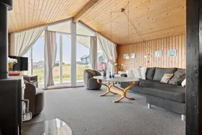 Lovely holiday home with terrace & barbeque | Sea view | Beach nearby | Pet-friendly - Image 4