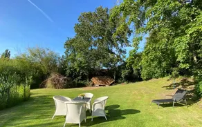 Flat with garden, BBQ & terrace - Image 2