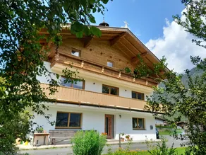 Flat | Garden view - Image 3